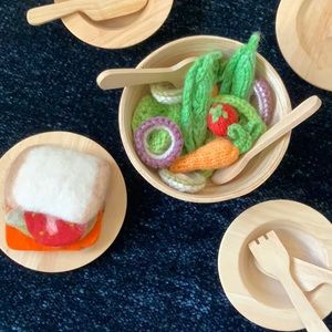 Salad and Sandwich Play Set